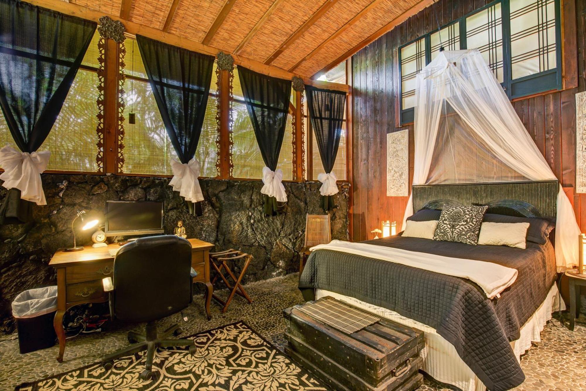 The Bali House And Cottage At Kehena Beach Hawaii Værelse billede